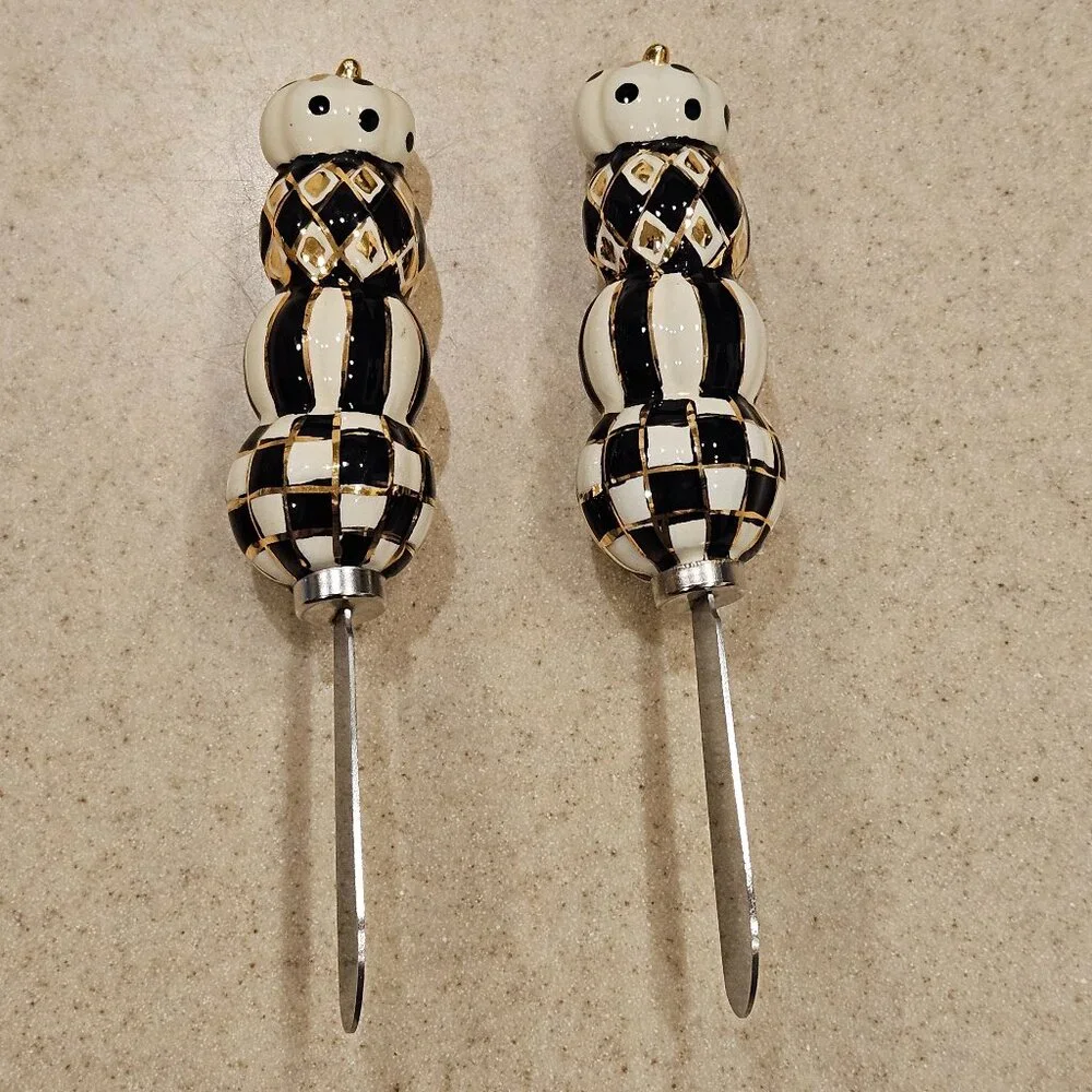 RARE 2 MACKENZIE CHILDS STACKING PUMPKINS FALL CERAMIC SPREADERS CANAPE KNIVES